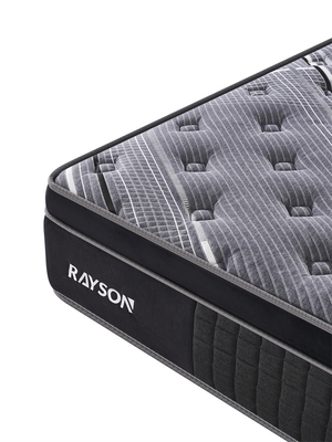 Cama de primavera de bolso em uma caixa para uso em casa e no hotel