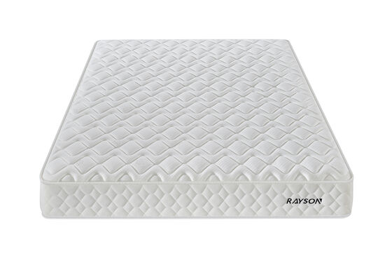 Colchão de molas ensacadas de nível hoteleiro 3 estrelas – tecido superior branco, anti-distúrbios, suporte ergonômico, personalizável para projetos de hotéis em massa